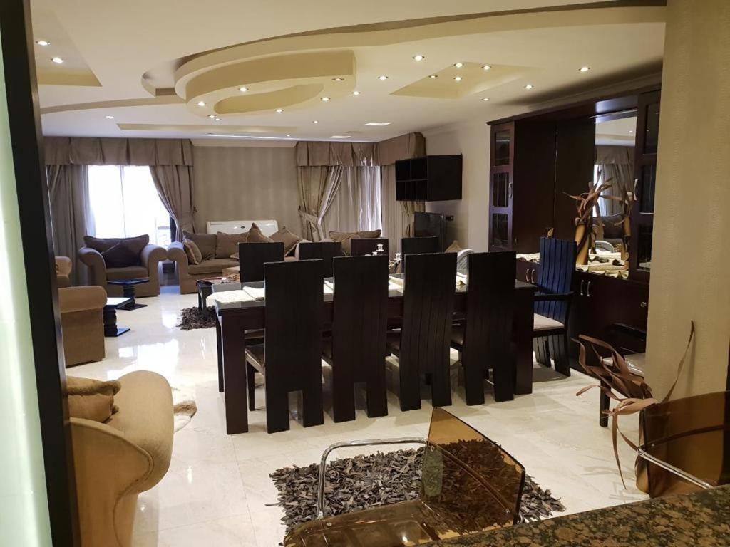 Apartment Zahran Vip فاخرة Cairo